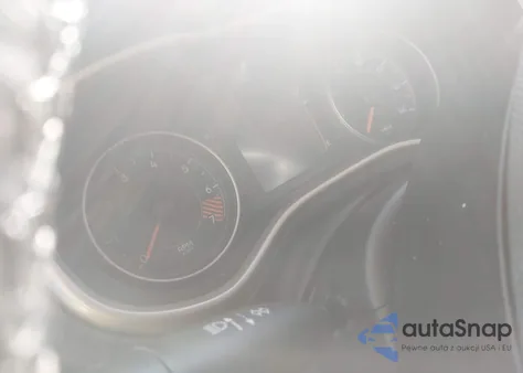 2015 Jeep Cherokee Latitude из США, поврежденный, VIN 1C4PJLCB4FW741803